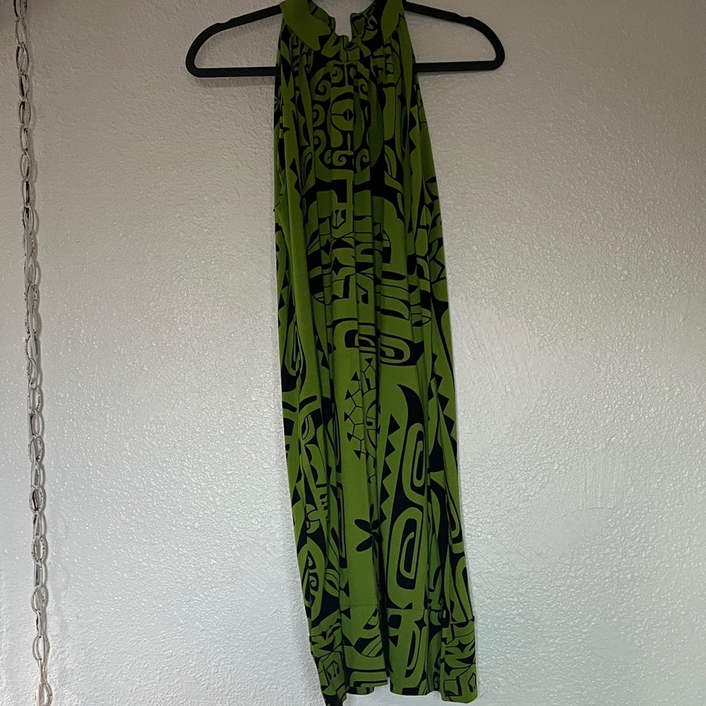 Elegant Green and Black Maxi Dress